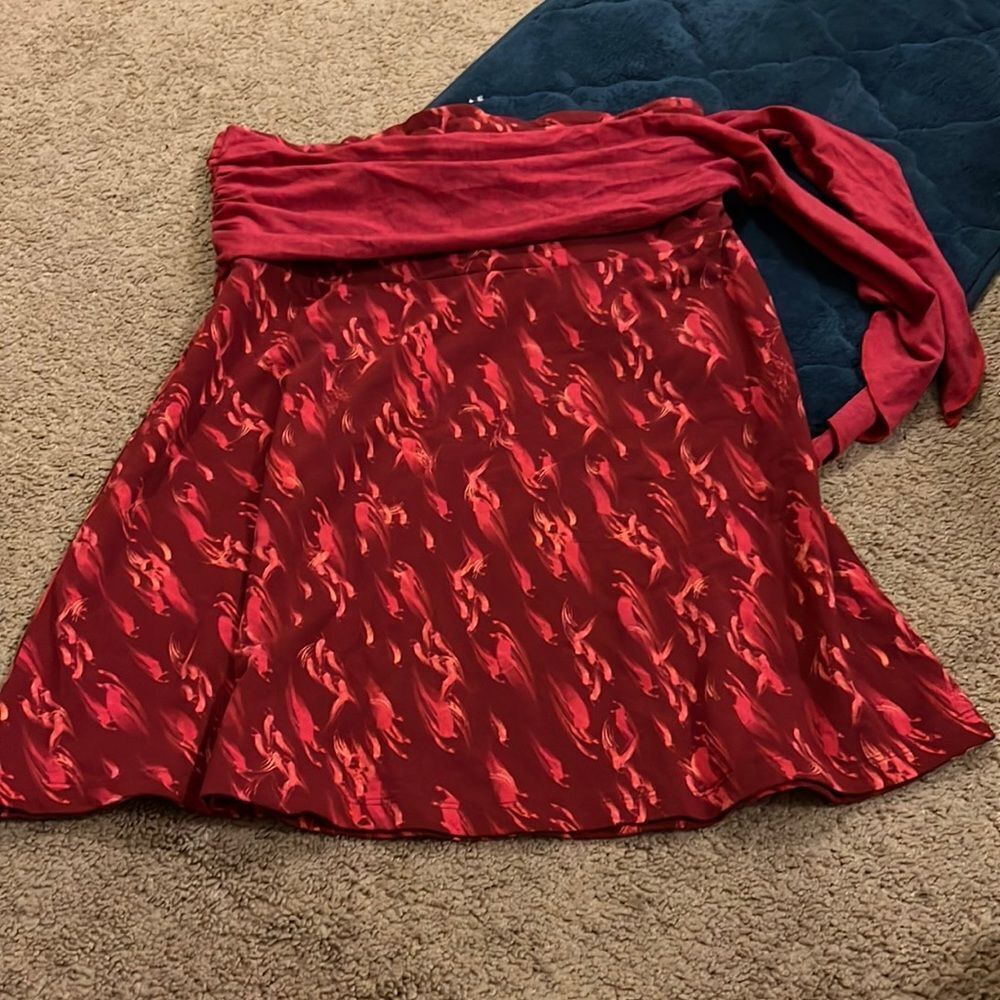 NWT Kuhl red skirt small‎